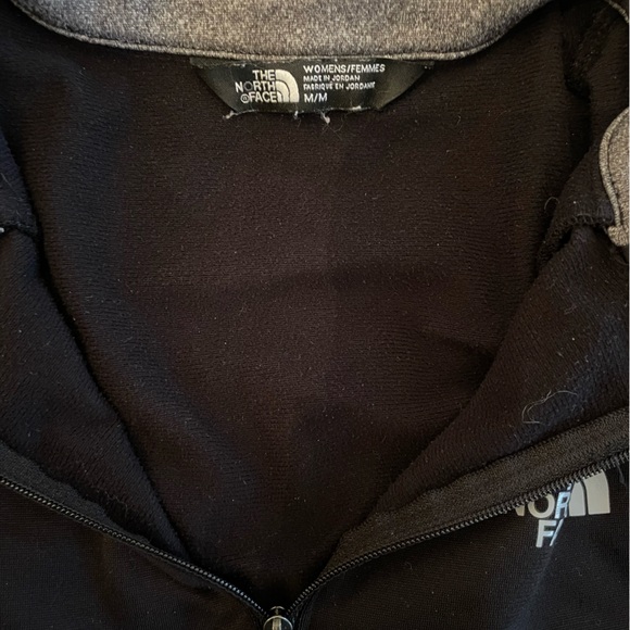 North Face quarter zip - Picture 2 of 2